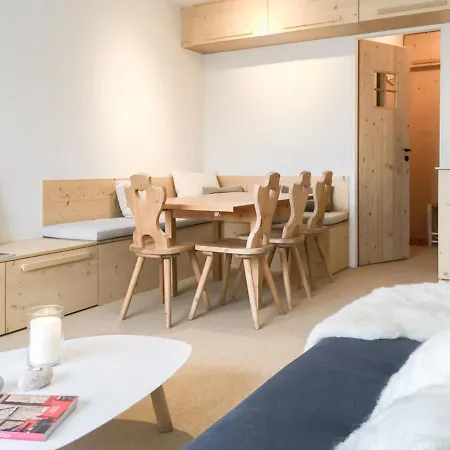 3 Pieces, 6 Pers, Skis Aux Pieds - Fr-1-575-16 Apartment Courchevel