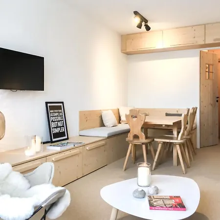 Apartment 3 Pieces, 6 Pers, Skis Aux Pieds - Fr-1-575-16 Courchevel